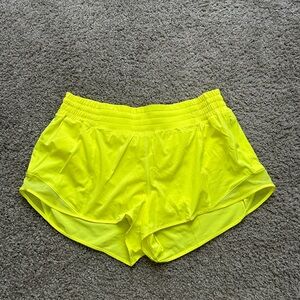 Lululemon Hotty Hot Shorts 2.5 in